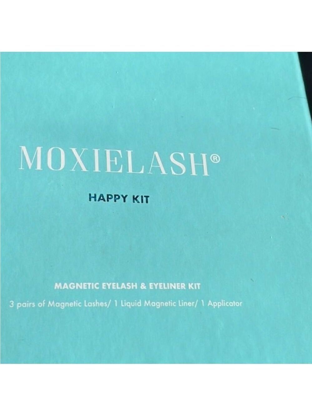 “Happy Kit” by MoxieLash with 30 count Magnetic eyeliner removal swabs - Picture 3 of 8